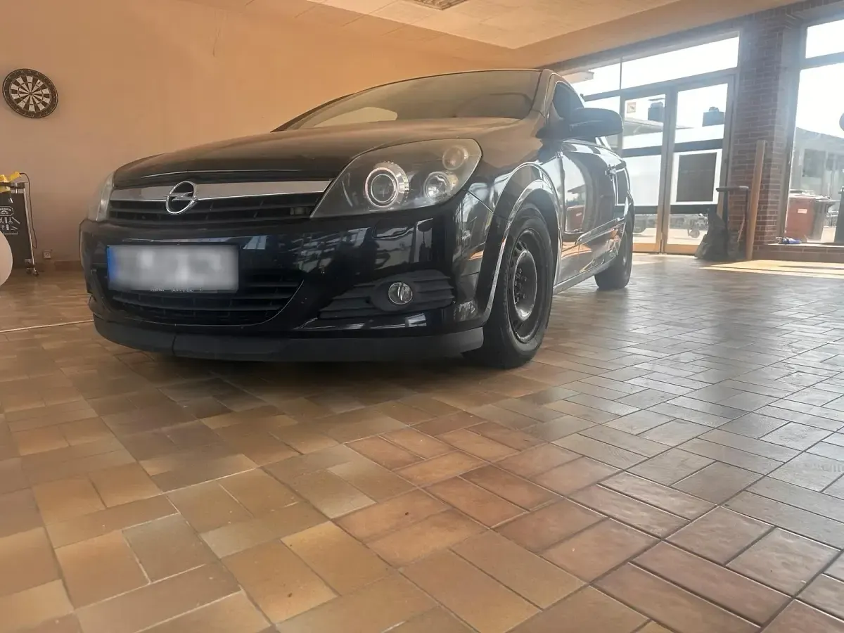 Gebraucht Opel Astra GTC Sport 125 PS (91 kW) 2005 Schwarz Coupé