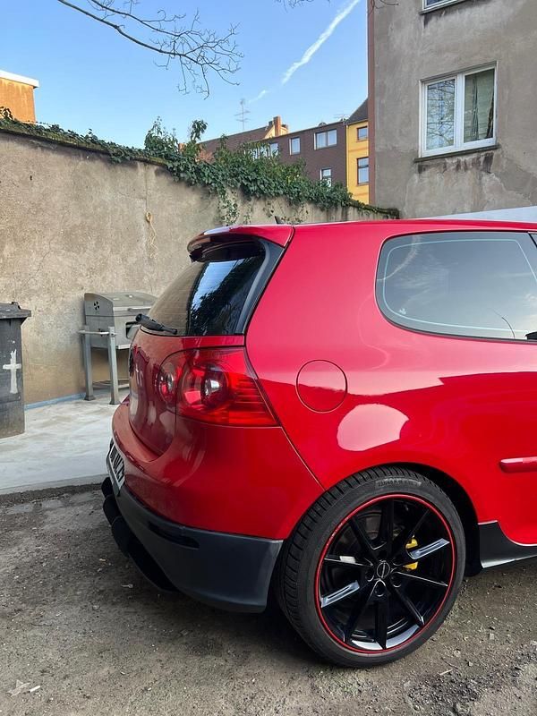 Używany VW Golf GTI 200 KM (147 kW) 2006 Czerwony Coupe