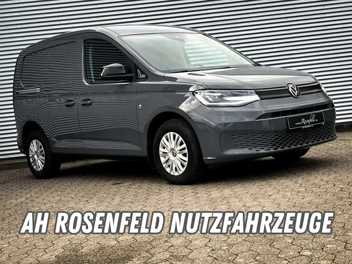 Używany VW Caddy 75 KM (55 kW) 2022 Szary Minivan
