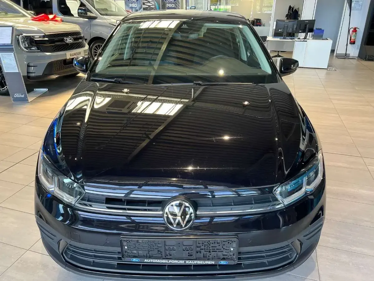 Gebraucht VW Polo Move 95 PS (69 kW) 2024 Deep black perleffekt Kleinwagen
