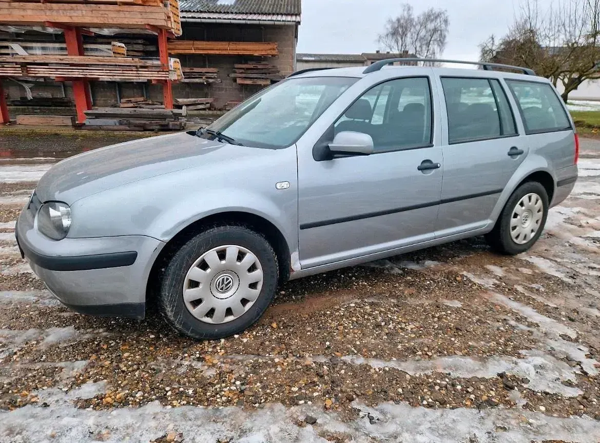 Gebraucht VW Golf IV 108 PS (79 kW) 2001 Silber Kombi