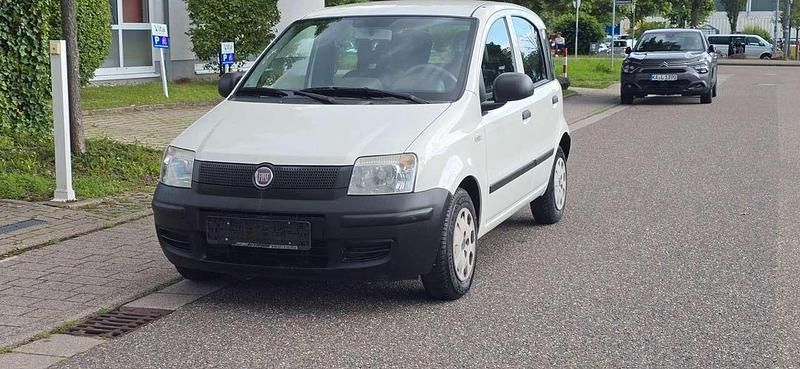 Bianco bianco/ bossa nova/calc Gebraucht 2011 Fiat Panda Active Kleinwagen | 2.699 € (Fairer Preis) - Bild 1/4