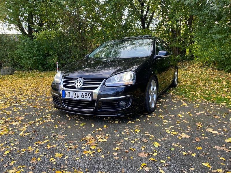 Schwarz Gebraucht 2006 VW Jetta Sportline Limousine | 3.495 € (Etwas zu teuer) - Bild 1/4