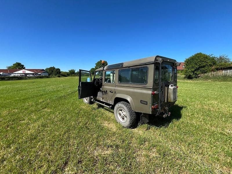 Grün Gebraucht 1999 Land Rover Defender S Kombi | 10.999 € - Bild 1/4