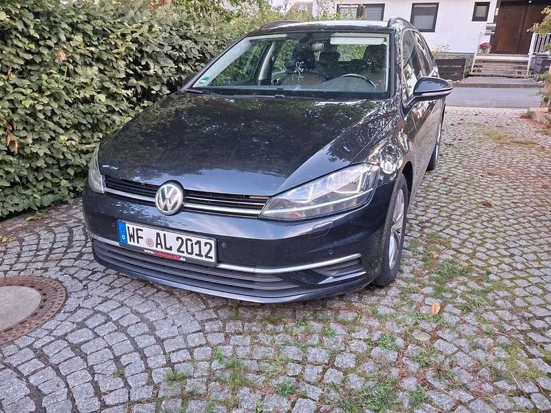 Schwarz Gebraucht 2020 VW Golf VII Trendline Kombi | 9.800 € (Fairer Preis) - Bild 1/4