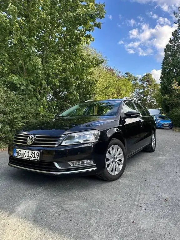 Gebraucht VW Passat Comfortline 140 PS (102 kW) 2013 Schwarz Kombi