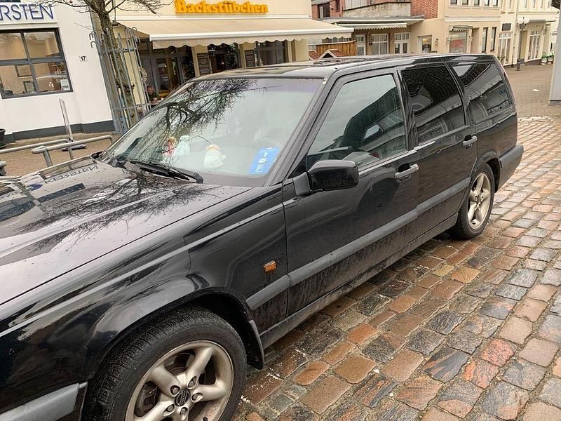 Schwarz Gebraucht 1995 Volvo 850 Kombi | 3.535 € - Bild 1/4