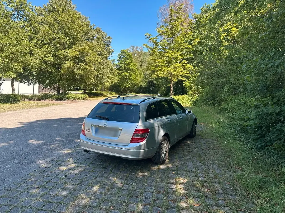 Gebraucht Mercedes C200 136 PS (100 kW) 2009 Silber Kombi