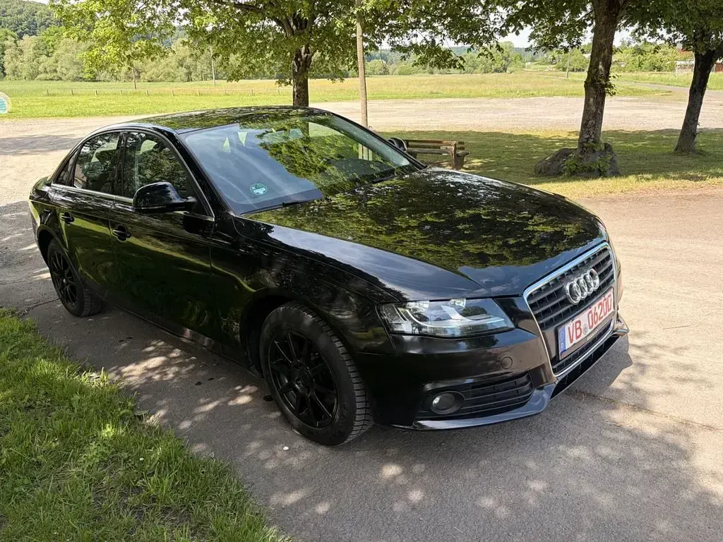 Gebraucht Audi A4 Ambiente 160 PS (117 kW) 2008 Schwarz Limousine