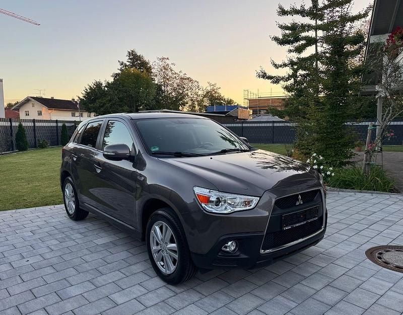 Braun Gebraucht 2010 Mitsubishi ASX Edition SUV | 6.950 € (Fairer Preis) - Bild 1/4