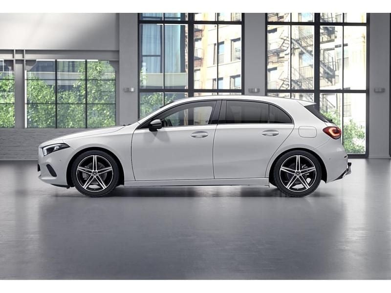 Gebraucht Mercedes A200 Progressive 163 PS (119 kW) 2018 Unilack polarweiß Limousine