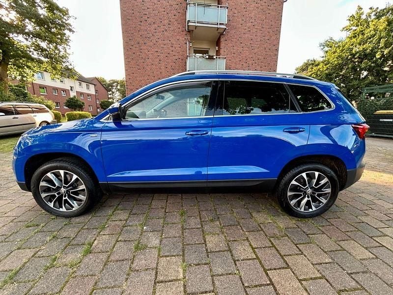 Blau Gebraucht 2020 Skoda Karoq Drive SUV | 19.600 € (Superpreis) - Bild 1/4