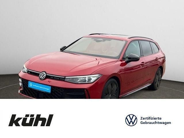 Chilirot metallic Gebraucht 2024 VW Passat R-line Kombi | 39.990 € (Fairer Preis) - Bild 1/4