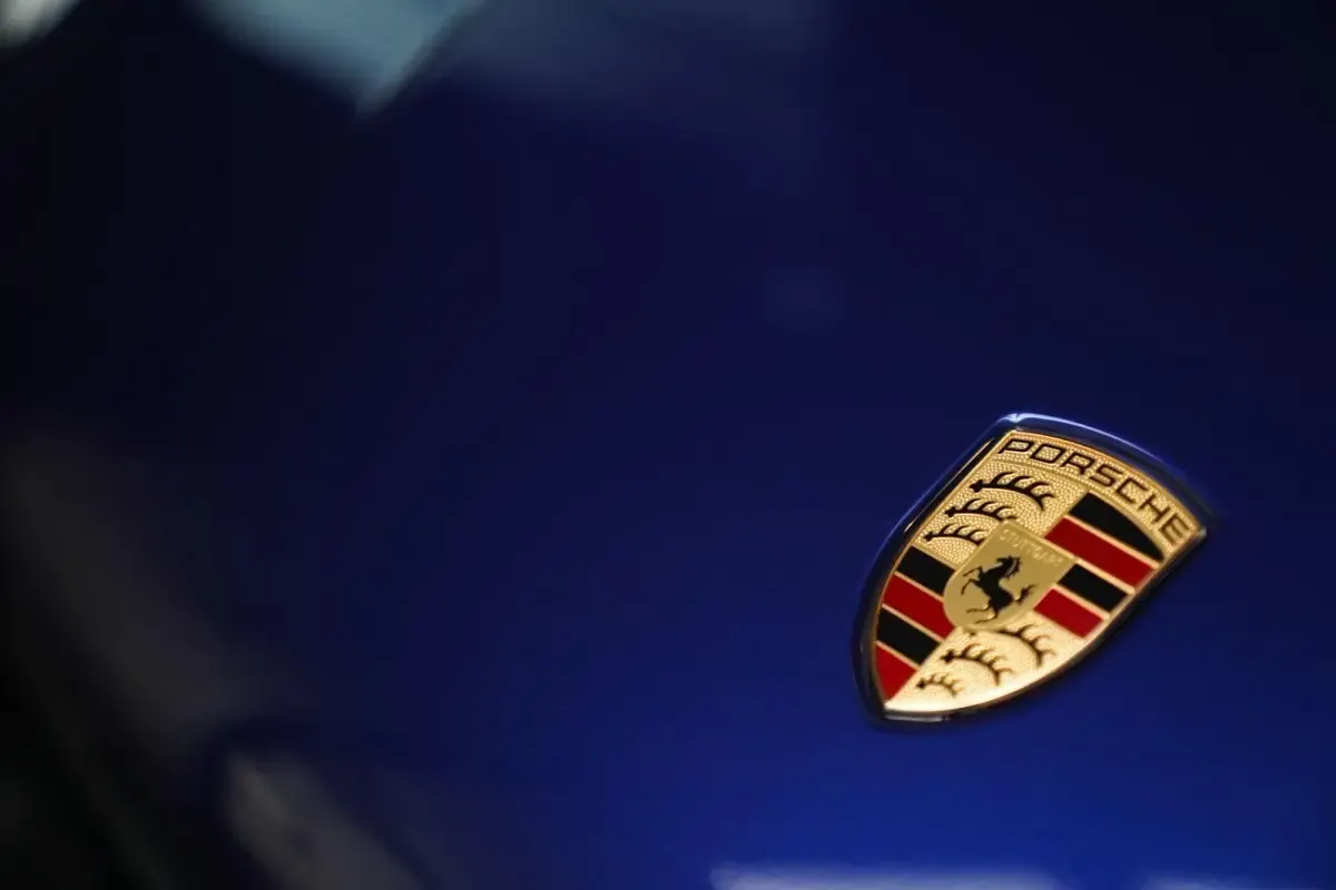 Gebraucht Porsche Macan 441 PS (324 kW) 2023 Blau SUV