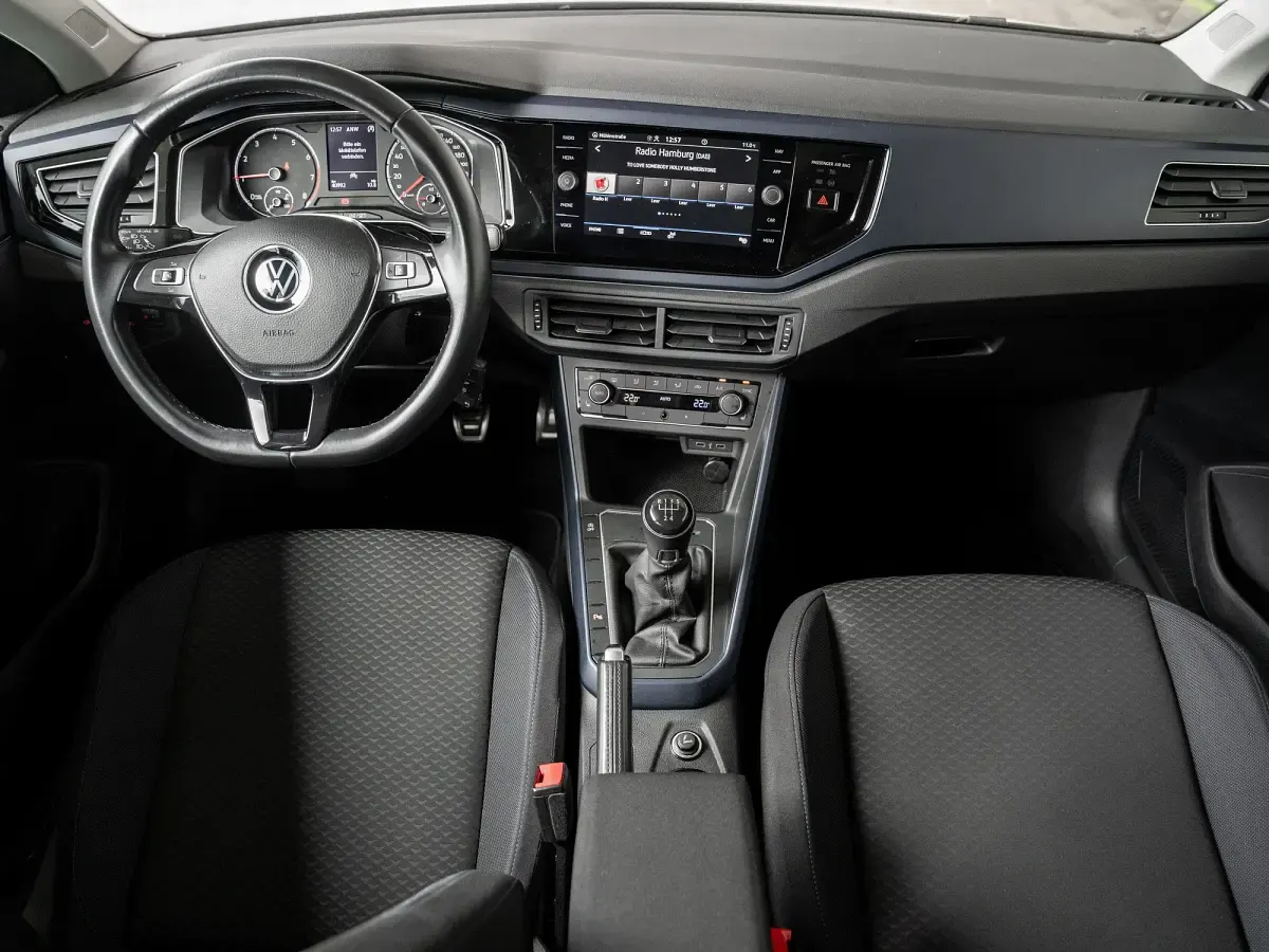 Gebraucht VW Polo Comfortline 95 PS (69 kW) 2021 Reflexsilber metallic Kleinwagen