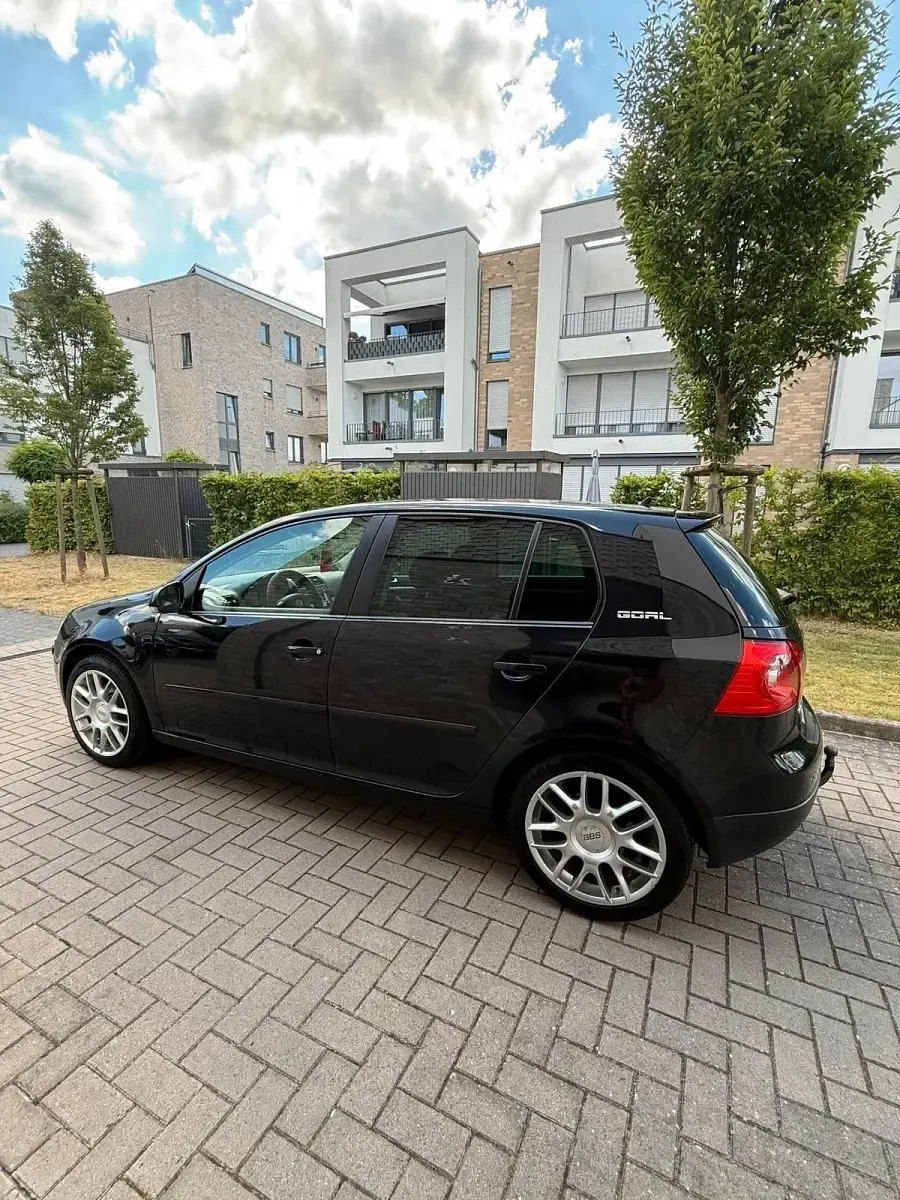 Gebraucht VW Golf V Edition 115 PS (84 kW) 2006 Schwarz Kleinwagen