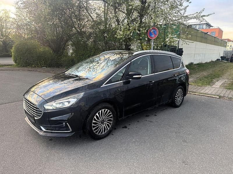 Gebraucht Ford S-MAX Titanium 190 PS (139 kW) 2020 Schwarz Van / Kleinbus