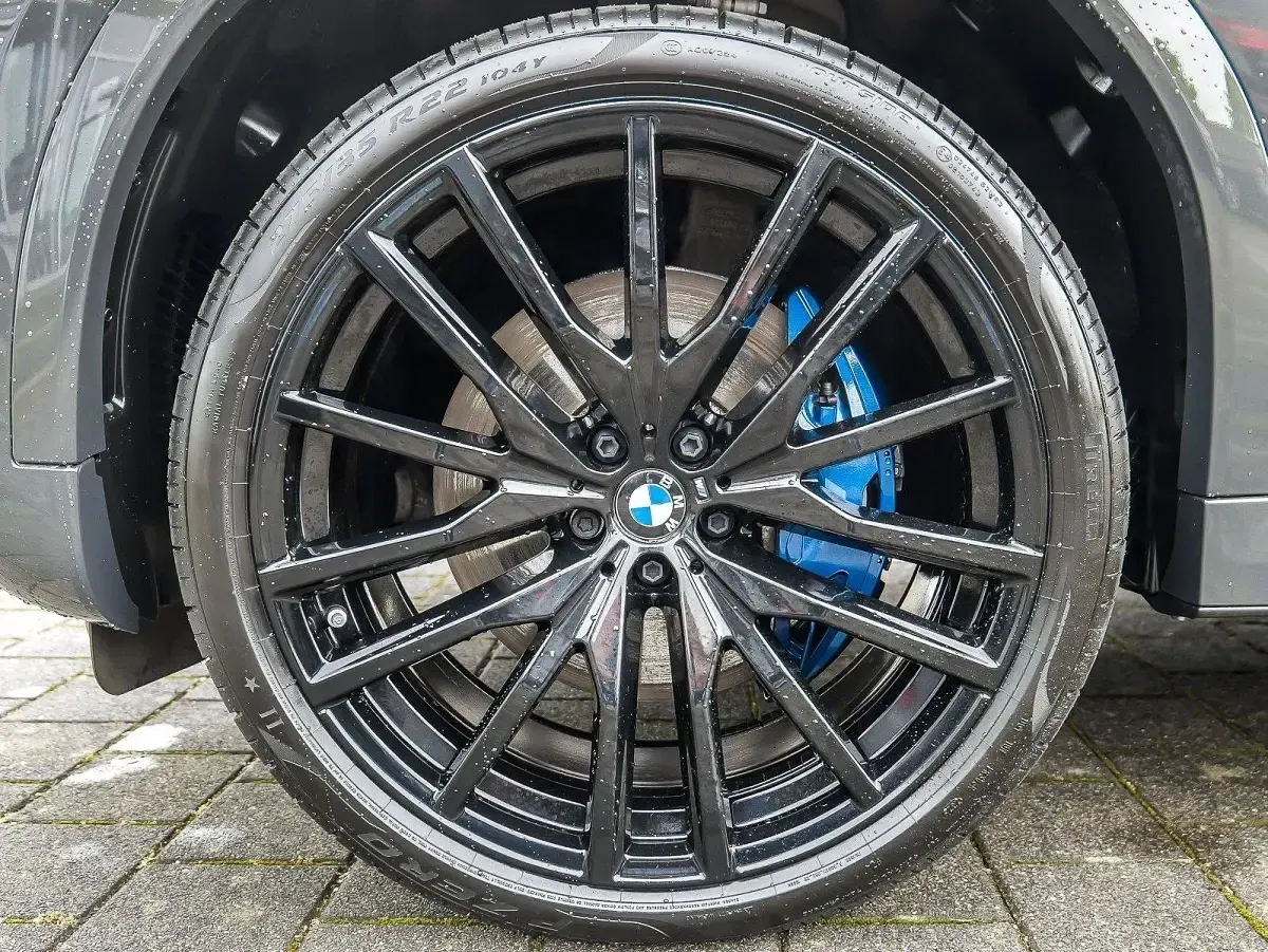 Gebraucht BMW X6 M Sport 286 PS (210 kW) 2025 Grau SUV