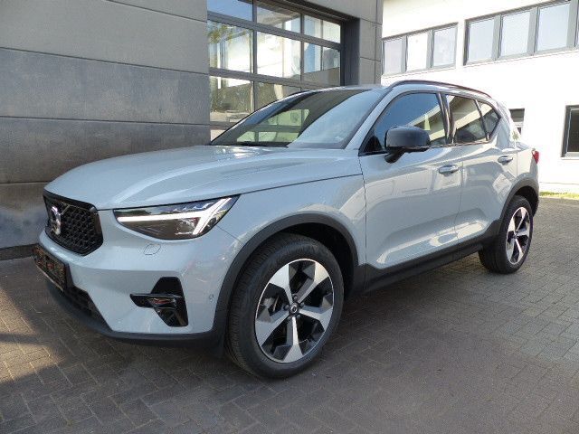 Vapour grey Gebraucht 2024 Volvo XC40 Plus SUV | 37.990 € (Fairer Preis) - Bild 1/4