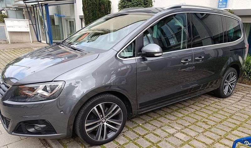 Grau Gebraucht 2017 Seat Alhambra FR-Line Van / Kleinbus | 23.900 € (Teuer) - Bild 1/4