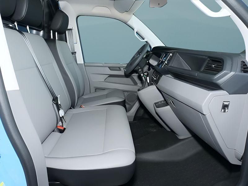 Second-hand VW Transporter 110 CP (80 kW) 2025 Albastru Van