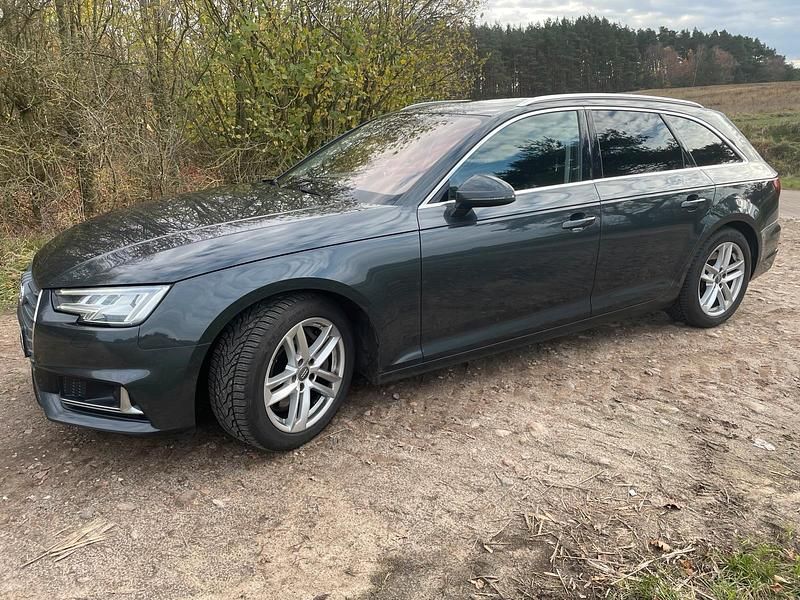 Gebraucht Audi A4 Comfort 231 PS (169 kW) 2019 Grau Kombi