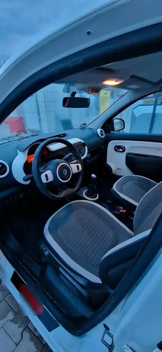 Używany Renault Twingo 69 KM (50 kW) 2016 Biały Hatchback
