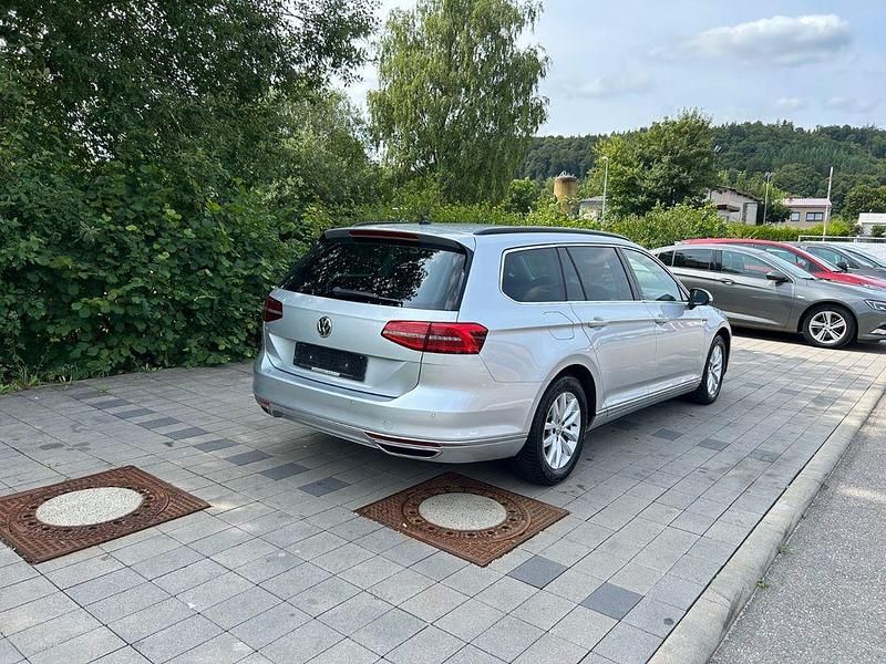 Gebraucht VW Passat Comfortline 190 PS (139 kW) 2018 Silber Kombi