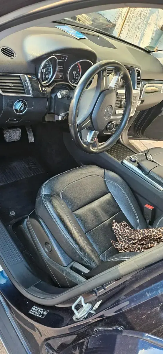 Gebraucht Mercedes ML350 258 PS (189 kW) 2014 Blau SUV