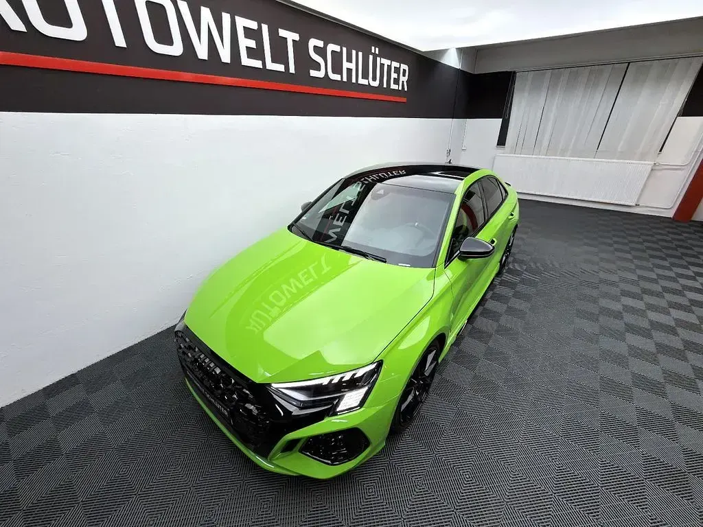 Gebraucht Audi RS3 Ambiente 400 PS (294 kW) 2022 Grün Limousine