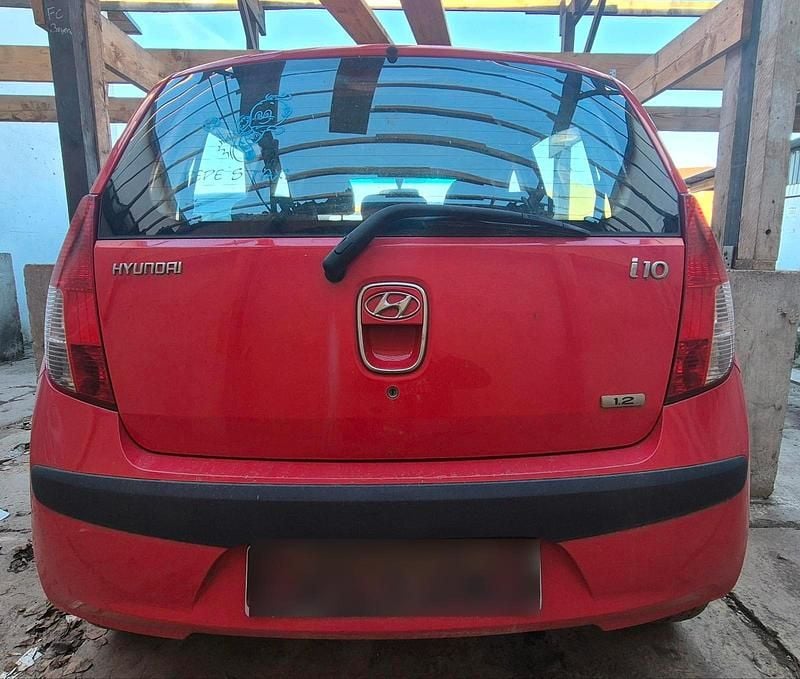 Gebraucht Hyundai i10 77 PS (56 kW) 2008 Rot Kleinwagen