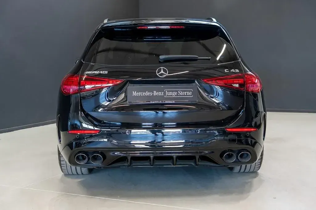 Gebraucht Mercedes C43 AMG AMG 408 PS (300 kW) 2024 Schwarz Limousine