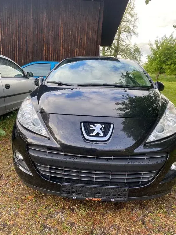 Gebraucht Peugeot 207 CC Platinum 156 PS (114 kW) 2011 Schwarz Cabrio