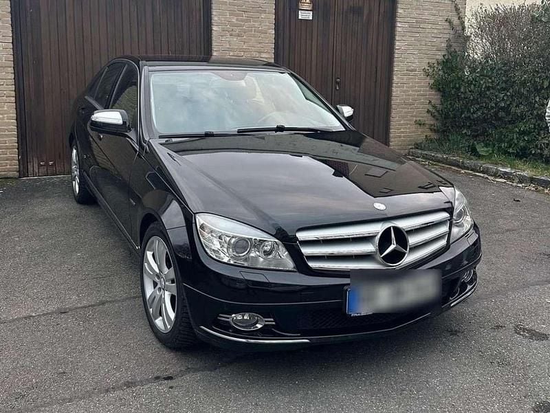 Schwarz Gebraucht 2008 Mercedes 180 Limousine | 8.000 € - Bild 1/4