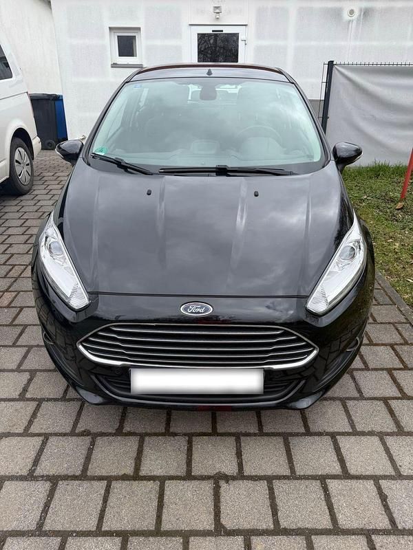 Gebraucht Ford Fiesta Titanium 101 PS (74 kW) 2013 Schwarz Kleinwagen