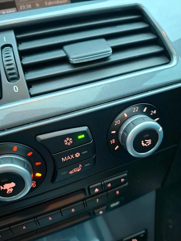 Gebraucht BMW 525 218 PS (160 kW) 2008 Grau Kombi