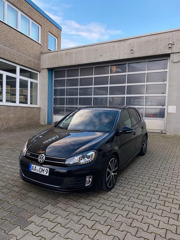 Schwarz Gebraucht 2011 VW Golf VI GTD Limousine | 7.699 € (Guter Preis) - Bild 1/4
