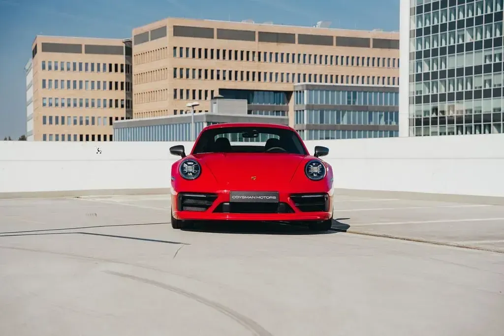 Usata Porsche 992 385 CV (283 kW) 2023 Rosso
