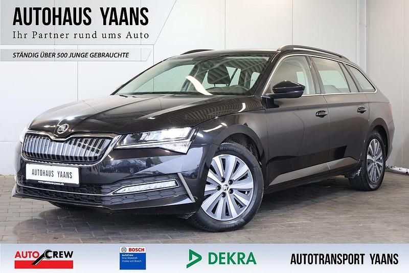 Schwarz Gebraucht 2021 Skoda Superb Ambition Limousine | 19.989 € (Superpreis) - Bild 1/4