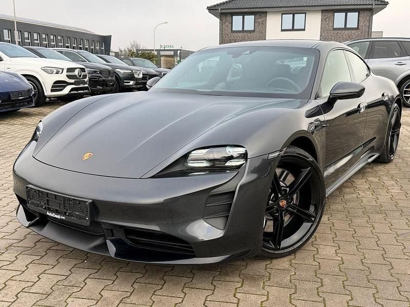 Grau Gebraucht 2020 Porsche Taycan Turbo S Limousine | 61.404 € - Bild 1/4