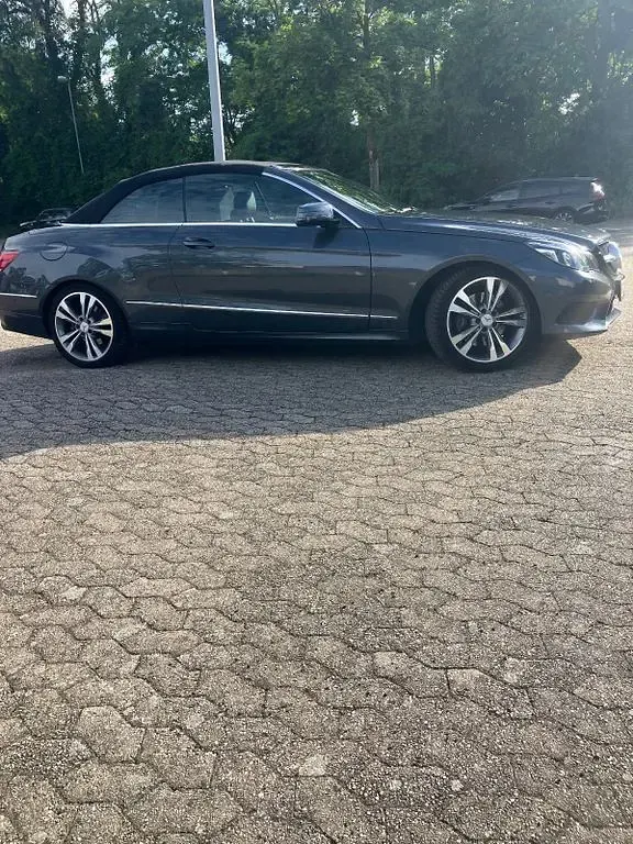 Gebraucht Mercedes E200 185 PS (136 kW) 2013 Grau Cabrio