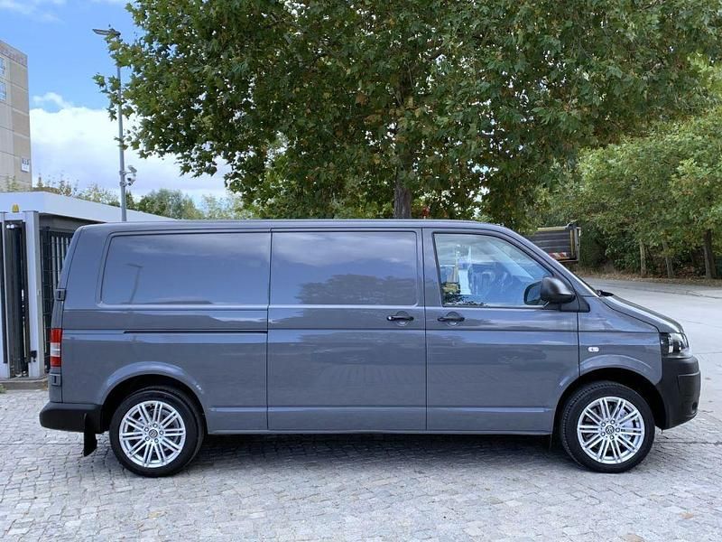 Gebraucht VW T5 179 PS (131 kW) 2013 Grau Van