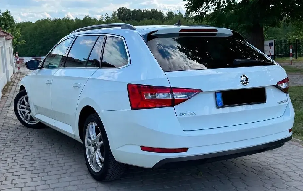Gebraucht Skoda Superb Style 150 PS (110 kW) 2016 Limousine