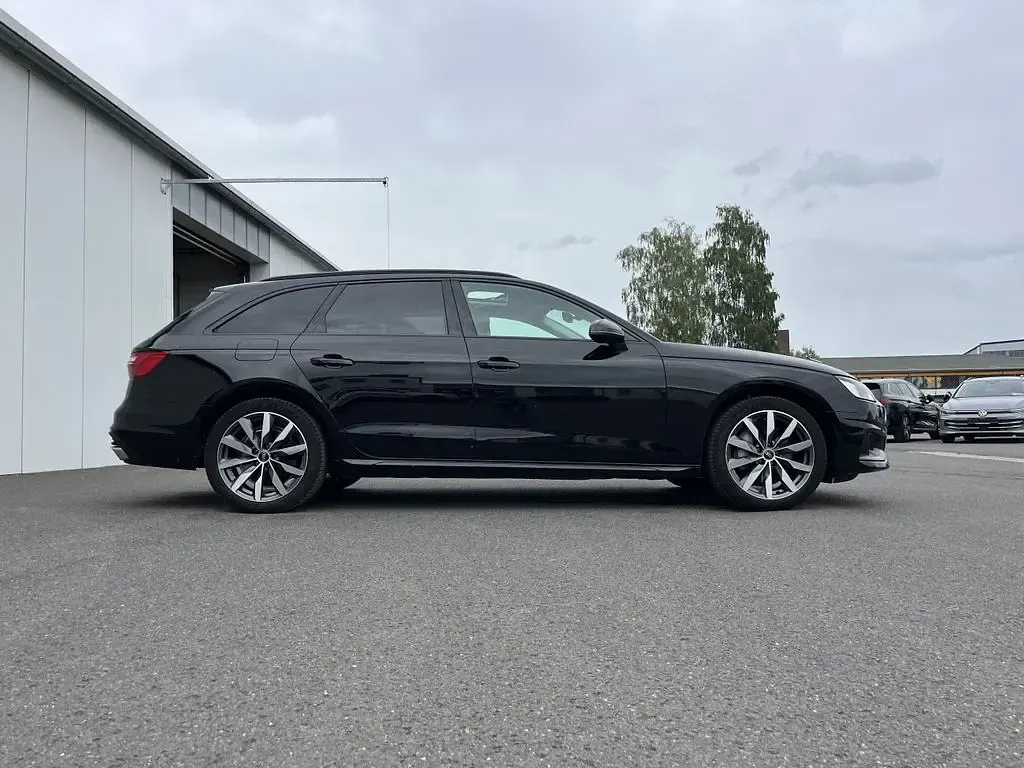 Gebraucht Audi A4 Advanced 204 PS (150 kW) 2023 Schwarz Kombi