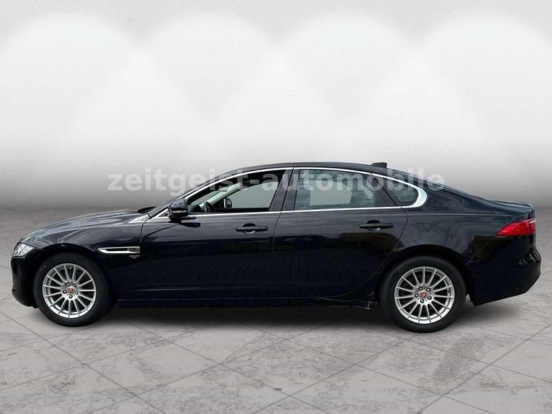 Gebraucht Jaguar XF 179 PS (131 kW) 2018 Schwarz Limousine