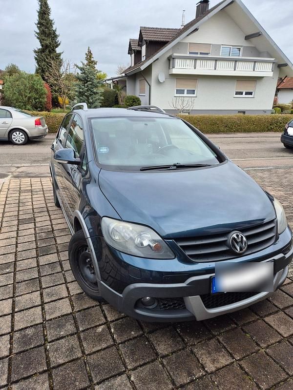 Second-hand VW Golf 105 CP (77 kW) 2007 Albastru SUV