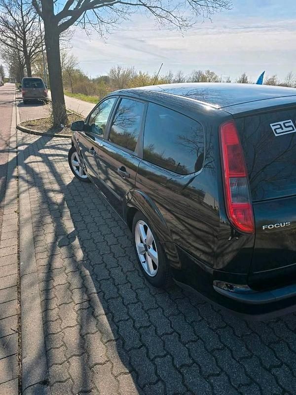 Brugt Ford Focus 116 HK (85 kW) 2006 Sort Stationcar