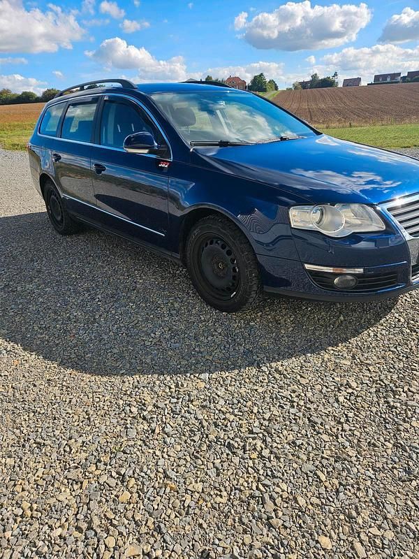 Blau Gebraucht 2008 VW Passat Kombi | 2.500 € (Guter Preis) - Bild 1/4