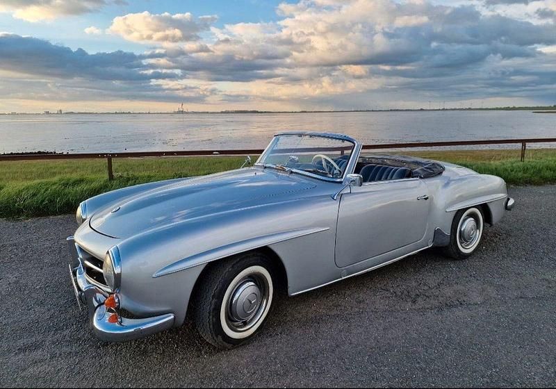 Silber Gebraucht 1964 Mercedes 190 Limousine | 120.000 € - Bild 1/4