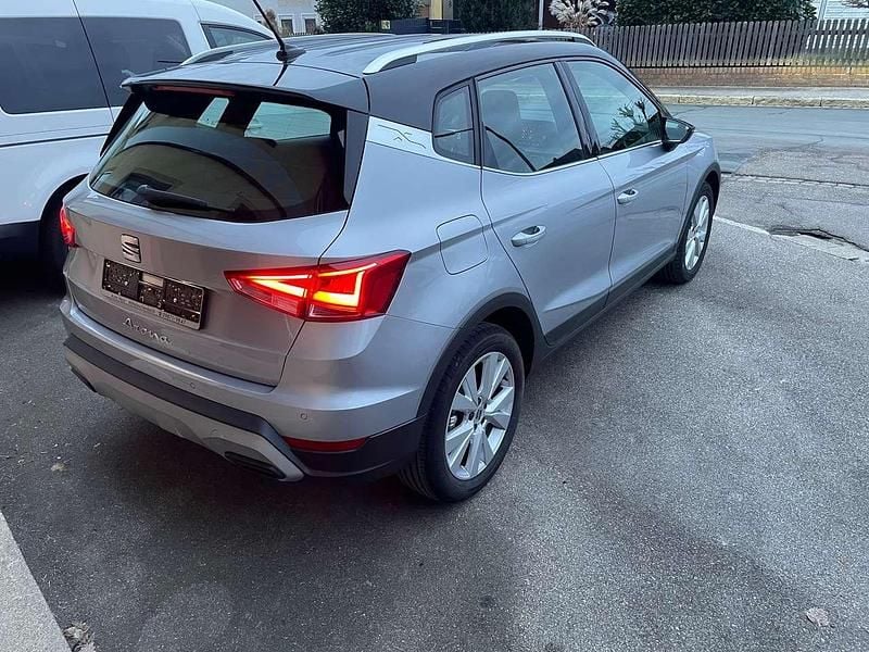 Gebraucht Seat Arona Xperience 110 PS (80 kW) 2024 "urban" silber SUV